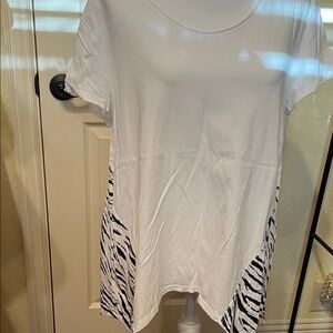 Skinnygirl White and Black Zebra Asymmetric bottom top